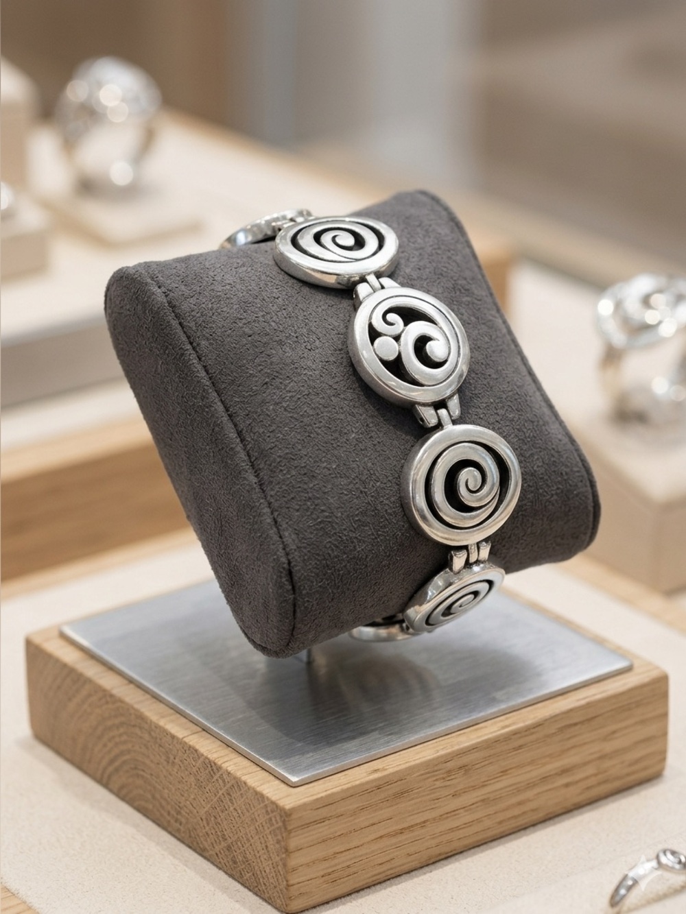 Brighton Bracelet 7.25" Fashion Jewelry Swirly Design Box Clasp 2291